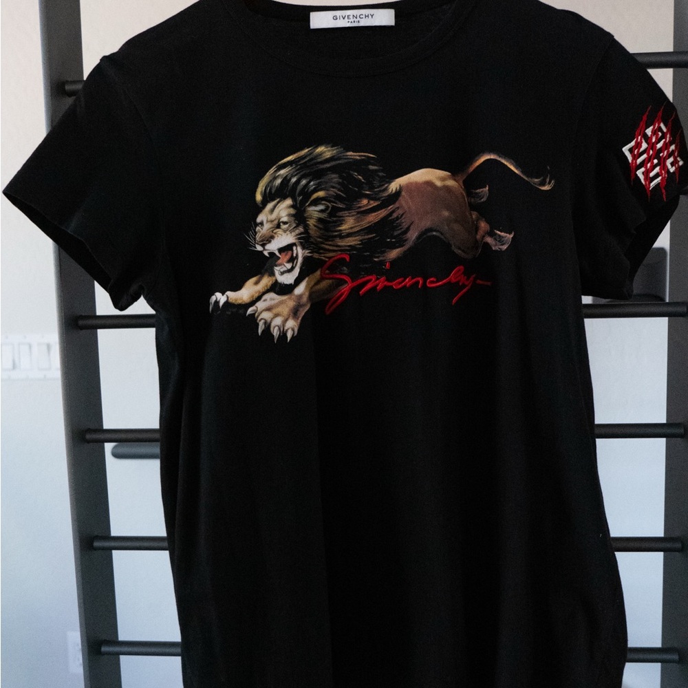 Givenchy Lion - image 1
